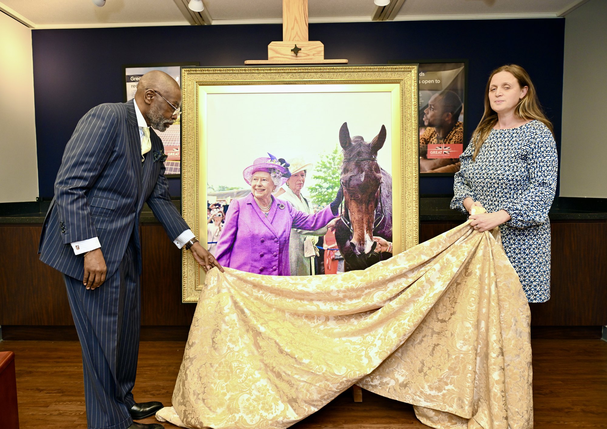 The unveiling of Majesty at the British Consulate